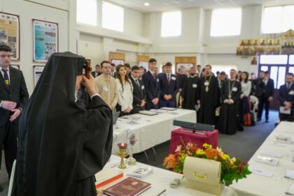 Simpozion interseminarial şi expoziţie la Muzeul eparhial din Galaţi – fotografia 46