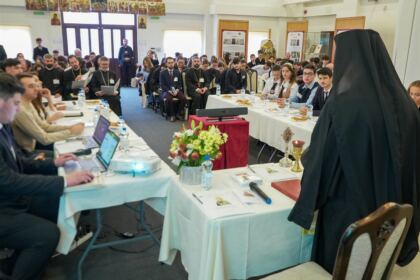 Simpozion interseminarial şi expoziţie la Muzeul eparhial din Galaţi – fotografia 48
