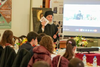 Simpozion interseminarial şi expoziţie la Muzeul eparhial din Galaţi – fotografia 53
