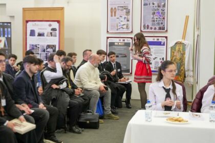 Simpozion interseminarial şi expoziţie la Muzeul eparhial din Galaţi – fotografia 57