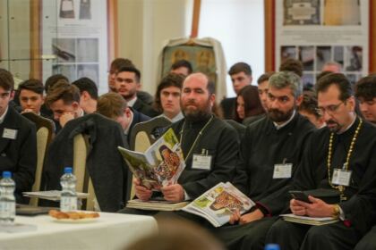 Simpozion interseminarial şi expoziţie la Muzeul eparhial din Galaţi – fotografia 64