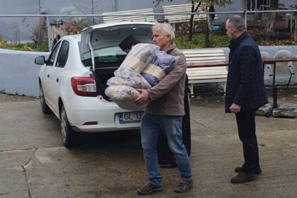 Daruri pentru vârstnicii dintr-un azil gălățean – fotografia 1