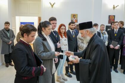 Ediţia a IV-a a expoziţiei de icoane „Apostolat la Dunărea de Jos“ – fotografia 40
