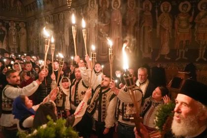Tradiţionalul pelerinaj al luminii la Galaţi – fotografia 24
