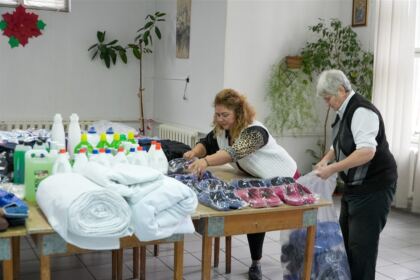 Acţiune social-filantropică desfăşurată de Parohia „Sfânta Cuvioasă Parascheva“ din Galați – fotografia 19
