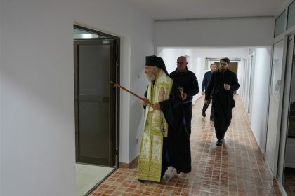 Binecuvântarea lucrăilor de reamenajare la Cantina „Sf. Nicolae şi Sf. Ioan Gură de Aur” a Centrului eparhial – fotografia 39