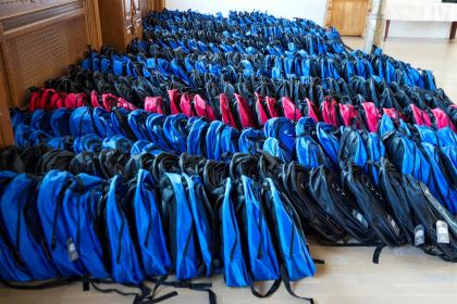 Sprijin din partea Bisericii la început de an şcolar pentru 3300 de copii din judeţele Galaţi şi Brăila – fotografia 3