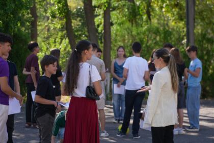 Activităţi cu tinerii la Aşezământul „Sf. M. Mc. Pantelimon” – Lacu Sărat – fotografia 21