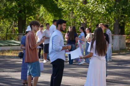Activităţi cu tinerii la Aşezământul „Sf. M. Mc. Pantelimon” – Lacu Sărat – fotografia 22
