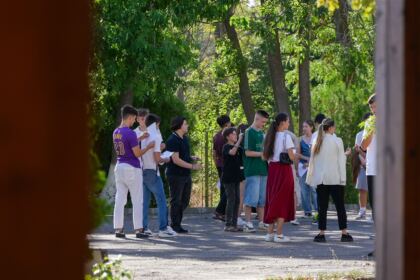 Activităţi cu tinerii la Aşezământul „Sf. M. Mc. Pantelimon” – Lacu Sărat – fotografia 23