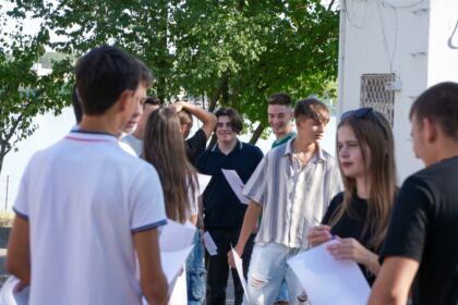 Activităţi cu tinerii la Aşezământul „Sf. M. Mc. Pantelimon” – Lacu Sărat – fotografia 35