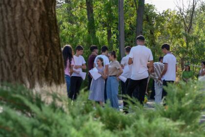 Activităţi cu tinerii la Aşezământul „Sf. M. Mc. Pantelimon” – Lacu Sărat – fotografia 46