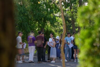 Activităţi cu tinerii la Aşezământul „Sf. M. Mc. Pantelimon” – Lacu Sărat – fotografia 47