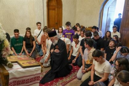 Activităţi cu tinerii la Aşezământul „Sf. M. Mc. Pantelimon” – Lacu Sărat – fotografia 49