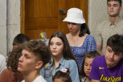 Activităţi cu tinerii la Aşezământul „Sf. M. Mc. Pantelimon” – Lacu Sărat – fotografia 54