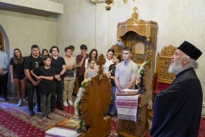 Activităţi cu tinerii la Aşezământul „Sf. M. Mc. Pantelimon” – Lacu Sărat – fotografia 58