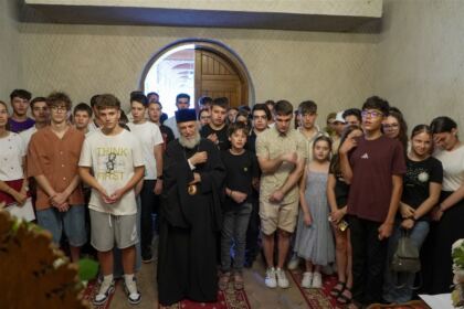 Activităţi cu tinerii la Aşezământul „Sf. M. Mc. Pantelimon” – Lacu Sărat – fotografia 62