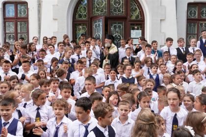 Binecuvântare pentru un nou an şcolar la Seminarul Teologic „Sf. Andrei” – fotografia 62
