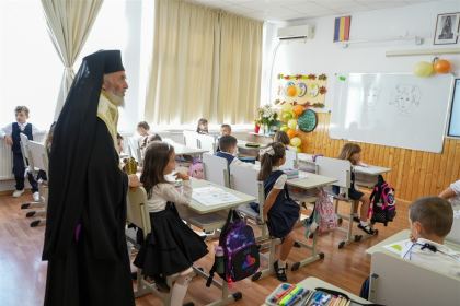 Binecuvântare pentru un nou an şcolar la Seminarul Teologic „Sf. Andrei” – fotografia 77