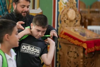 Daruri pentru 20 de copii orfani şi 80 de bolnavi, la Brăila – fotografia 6