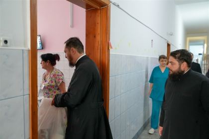 Daruri pentru 20 de copii orfani şi 80 de bolnavi, la Brăila – fotografia 26