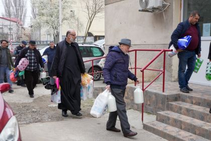 Daruri pentru nevoiaşii de la Adăpostul de noapte din Brăila – fotografia 11