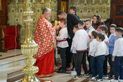 Rânduiala spălării picioarelor la Catedrala Arhiepiscopală din Galaţi – fotografia 15