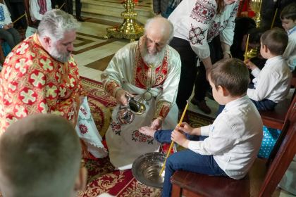 Rânduiala spălării picioarelor la Catedrala Arhiepiscopală din Galaţi – fotografia 35