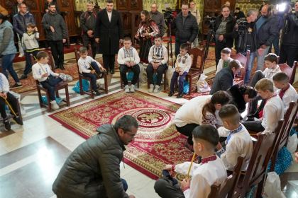 Rânduiala spălării picioarelor la Catedrala Arhiepiscopală din Galaţi – fotografia 41