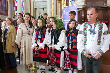 Festivitatea de premiere a elevilor olimpici la Religie – fotografia 12