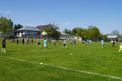Ediţia a XI-a a Campionatului şcolar de fotbal „Tinereţe şi credinţă” – fotografia 16