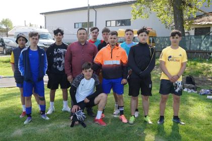 Ediţia a XI-a a Campionatului şcolar de fotbal „Tinereţe şi credinţă” – fotografia 21