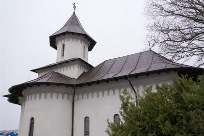 Lemne oferite familiilor nevoiaşe din judeţul Galaţi – fotografia 1