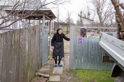 Lemne oferite familiilor nevoiaşe din judeţul Galaţi – fotografia 30
