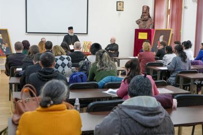 Simpozion studenţesc dedicat Sfinţilor Trei Ierarhi, la Galaţi – fotografia 12