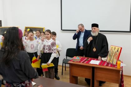 Simpozion studenţesc dedicat Sfinţilor Trei Ierarhi, la Galaţi – fotografia 21