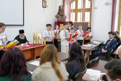 Simpozion studenţesc dedicat Sfinţilor Trei Ierarhi, la Galaţi – fotografia 26