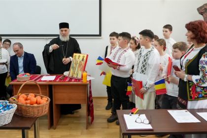 Simpozion studenţesc dedicat Sfinţilor Trei Ierarhi, la Galaţi – fotografia 31