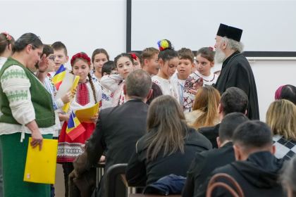 Simpozion studenţesc dedicat Sfinţilor Trei Ierarhi, la Galaţi – fotografia 32