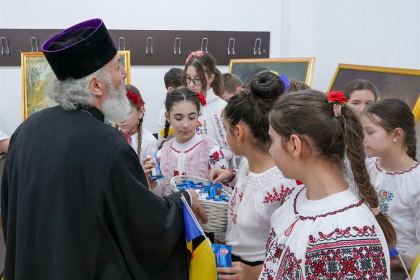 Simpozion studenţesc dedicat Sfinţilor Trei Ierarhi, la Galaţi – fotografia 34