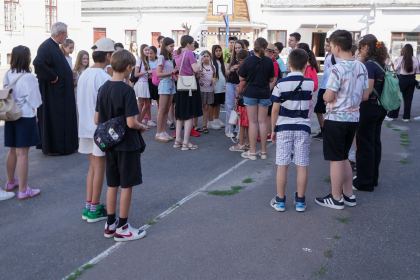 „Semințe de lumină pentru suflet și minte“: Școală de vară pentru 50 de elevi din Galați, la Seminarul Teologic Ortodox – fotografia 12