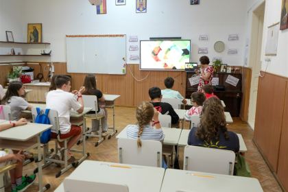 „Semințe de lumină pentru suflet și minte“: Școală de vară pentru 50 de elevi din Galați, la Seminarul Teologic Ortodox – fotografia 13