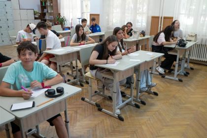 „Semințe de lumină pentru suflet și minte“: Școală de vară pentru 50 de elevi din Galați, la Seminarul Teologic Ortodox – fotografia 27