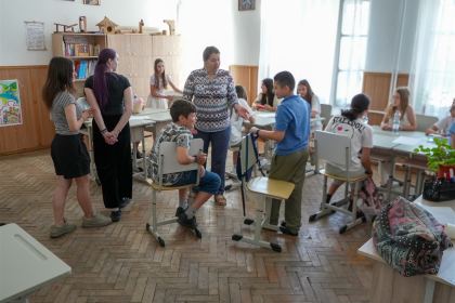 „Semințe de lumină pentru suflet și minte“: Școală de vară pentru 50 de elevi din Galați, la Seminarul Teologic Ortodox – fotografia 33