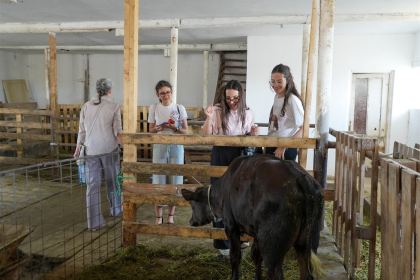 „Semințe de lumină pentru suflet și minte“: Școală de vară pentru 50 de elevi din Galați, la Seminarul Teologic Ortodox – fotografia 49