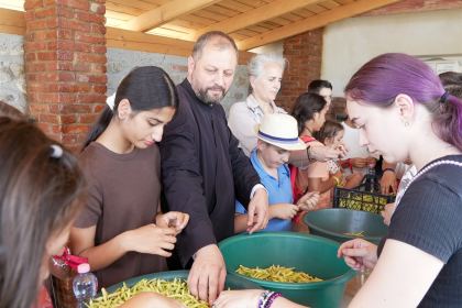 „Semințe de lumină pentru suflet și minte“: Școală de vară pentru 50 de elevi din Galați, la Seminarul Teologic Ortodox – fotografia 56