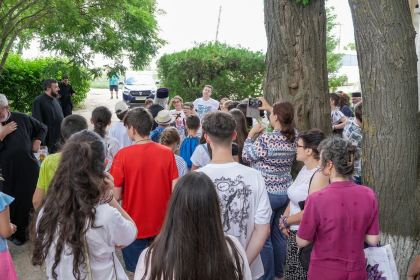 „Semințe de lumină pentru suflet și minte“: Școală de vară pentru 50 de elevi din Galați, la Seminarul Teologic Ortodox – fotografia 59