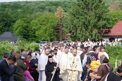Sărbătoarea tinerilor la Mănăstirea Buciumeni – fotografia 7