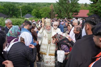 Sărbătoarea tinerilor la Mănăstirea Buciumeni – fotografia 9
