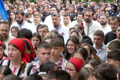 Sărbătoarea tinerilor la Mănăstirea Buciumeni – fotografia 22